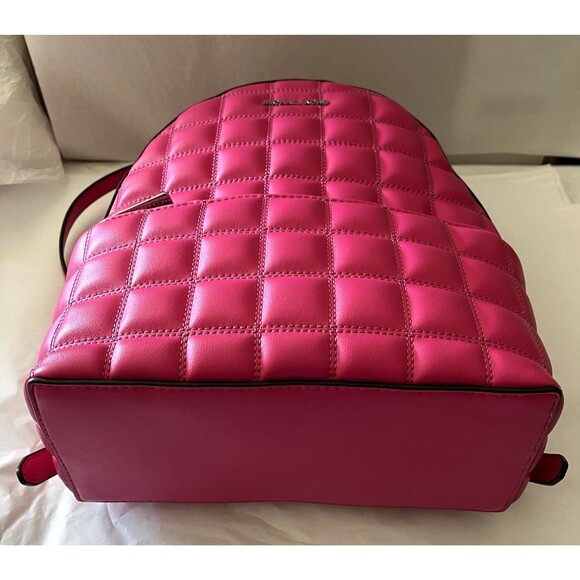 New Michael Kors Sheila Medium Backpack Quilted Dragon Fruit - Picture 6 of 6
